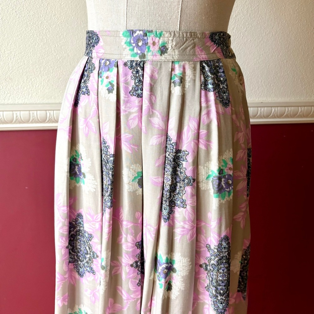 Vintage Worthington Floral Medallion Pleated Tan Maxi Skirt Boho Flowy Size S/M - Picture 8 of 8